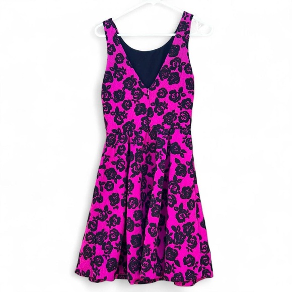 Aqua Pink and black floral print A-line dress with V-neck - Picture 2 of 5